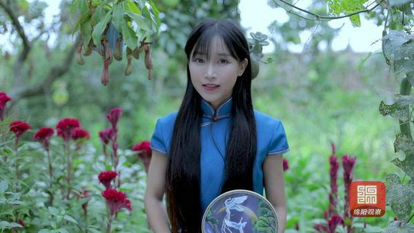 Lý Tử Thất lộ mặt đơ, thiếu khí chất khác xa trên clip chục triệu view-7