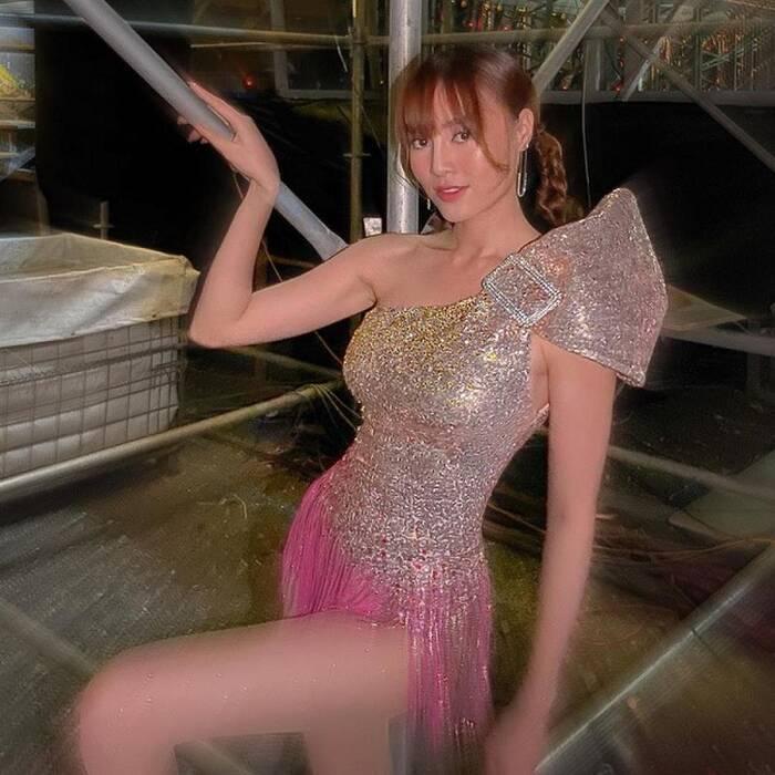 Ninh Dương Lan Ngọc diện bodysuit sexy nghẹt thở-6