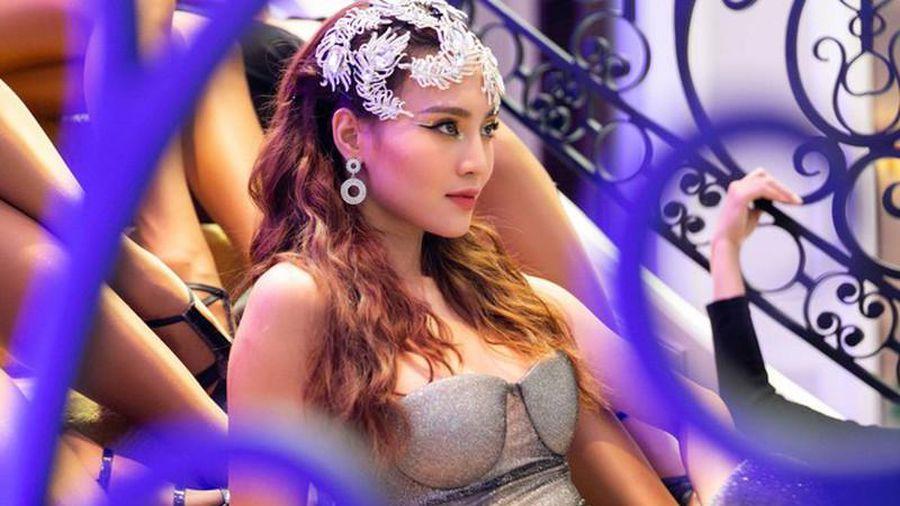 Ninh Dương Lan Ngọc diện bodysuit sexy nghẹt thở-5