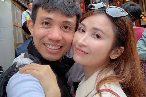 Vợ 2 Minh Nhựa sống ảo, đăng status tiếng Anh nhưng copy thiếu-4