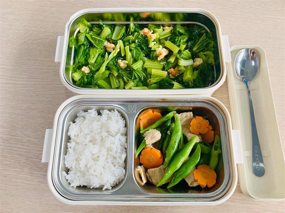 Ngày nào cũng dậy sớm nấu ăn mang đi làm, hộp cơm trưa của 9x được khen nức nở-10