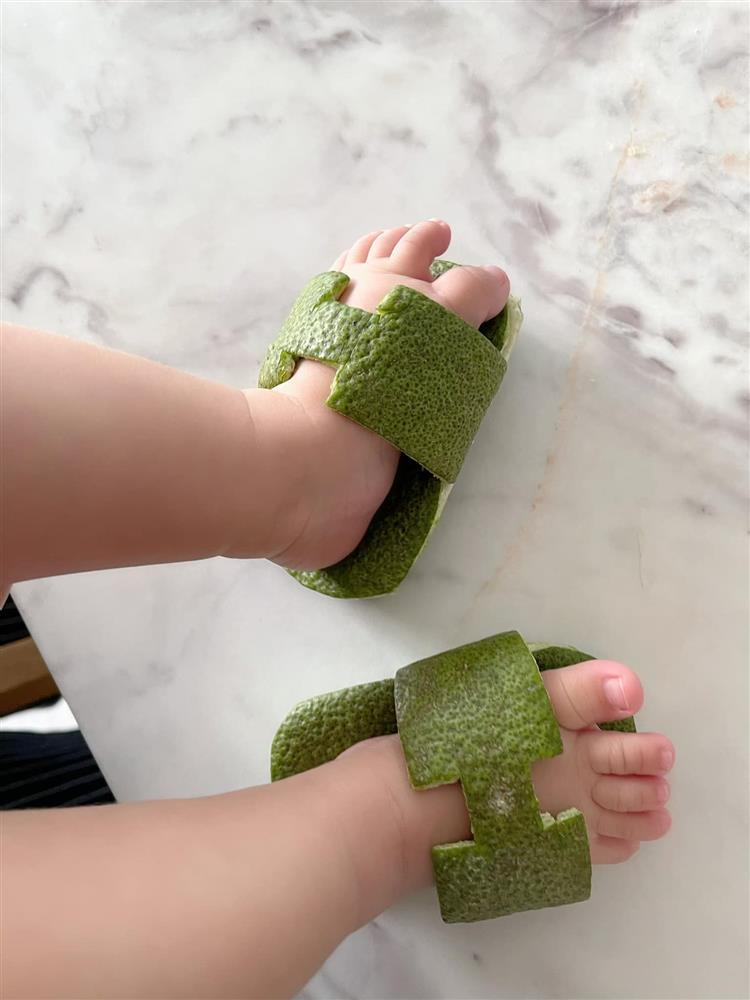 Đàm Thu Trang làm dép Hermès cho con bằng vỏ bưởi-5