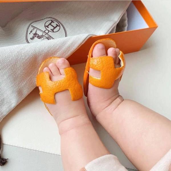 Đàm Thu Trang làm dép Hermès cho con bằng vỏ bưởi-8