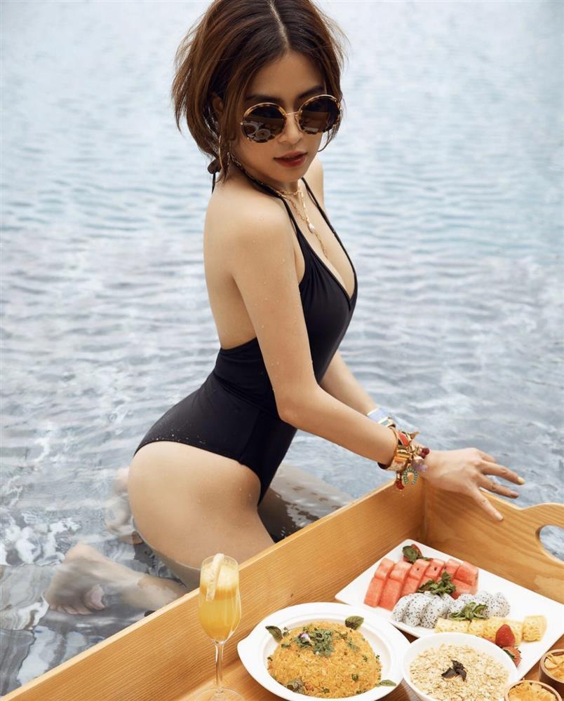 Khoe lưng trần gợi cảm, Hoàng Thùy Linh lộ hint du lịch cùng Gil Lê-8