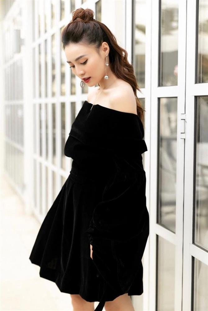Lý do Ninh Dương Lan Ngọc suốt ngày diện váy áo trễ vai: Là bởi đặc điểm vóc dáng này?-5