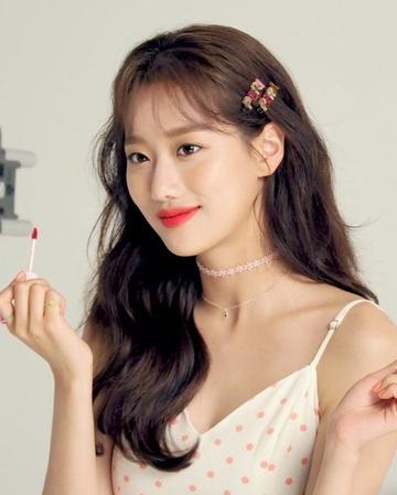 Mỹ nhân Hàn bị tẩy chay vì bắt nạt bạn và bình luận thô tục-1