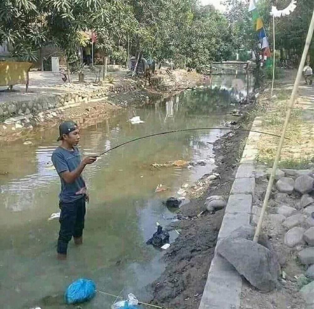 Những màn câu cá gây choáng, chỉ có cần thủ thực thụ mới nghĩ ra-11