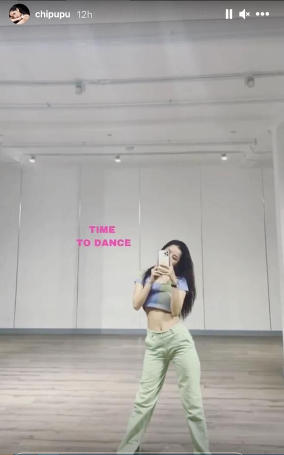 Đụng crop top giống Jennie, Chi Pu giành spotlight nhờ khoe vòng 2 căng đét-3