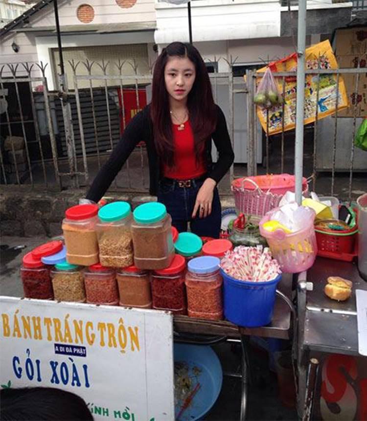 Hot girl bánh tráng trộn Đà Lạt lộ ảnh hở bạo sau 8 năm nổi tiếng-1