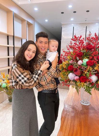 Khoảnh khắc cả gia đình cùng nhau lên sóng.