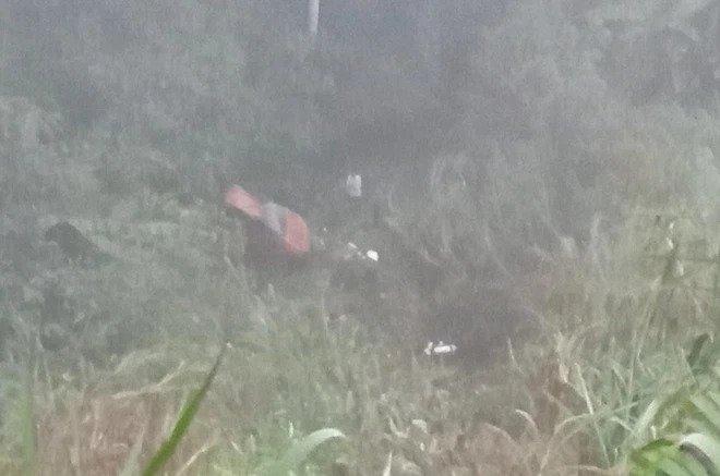 Nghệ An: Xe lao xuống vực, 1 cán bộ thanh tra tử nạn, 2 người thương nặng-1