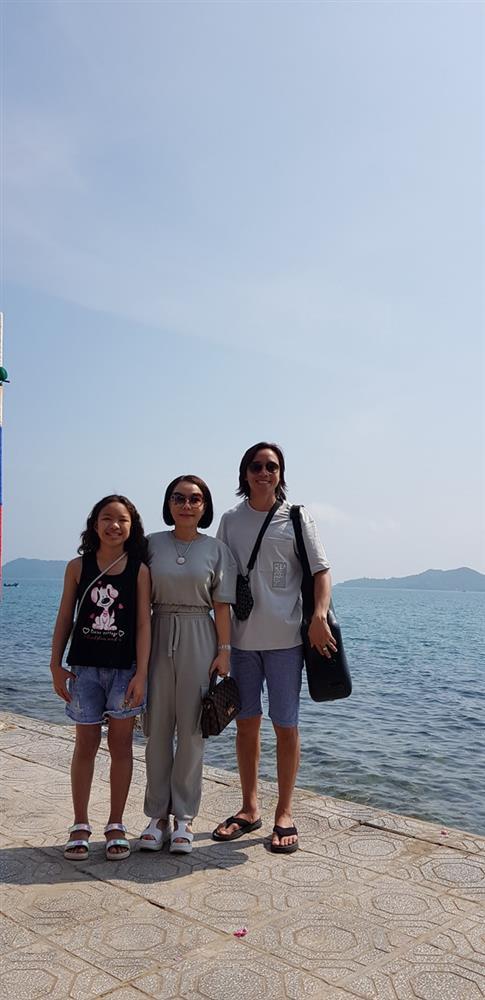 Vợ chồng Việt Hương vi phạm luật giao thông-2