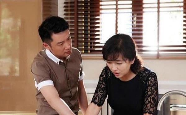 Vợ bị tai nạn nhưng chồng vẫn cố nhậu xong mới qua viện, anh ta bủn rủn biết nơi cô vừa đến-2