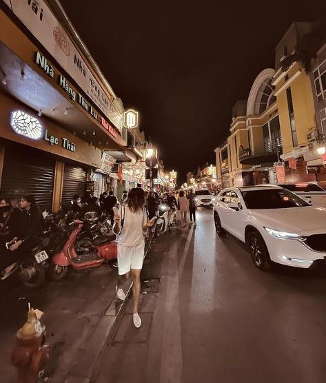 HHen Nie phá tan nát đôi giày hiệu giá 20 triệu đồng-4