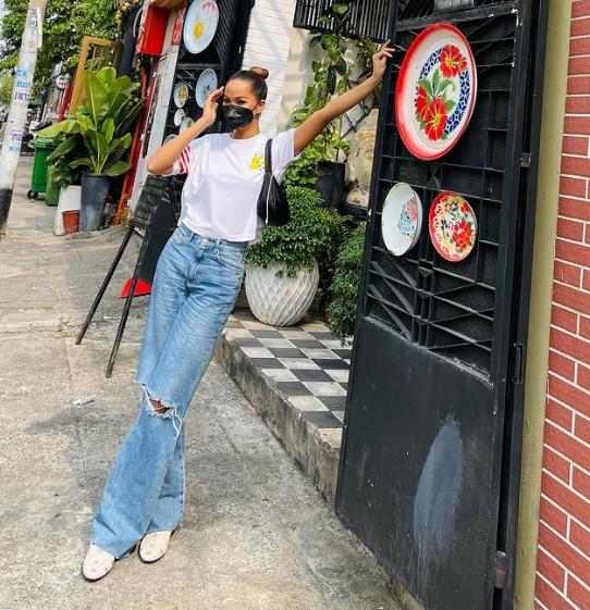 HHen Nie phá tan nát đôi giày hiệu giá 20 triệu đồng-3