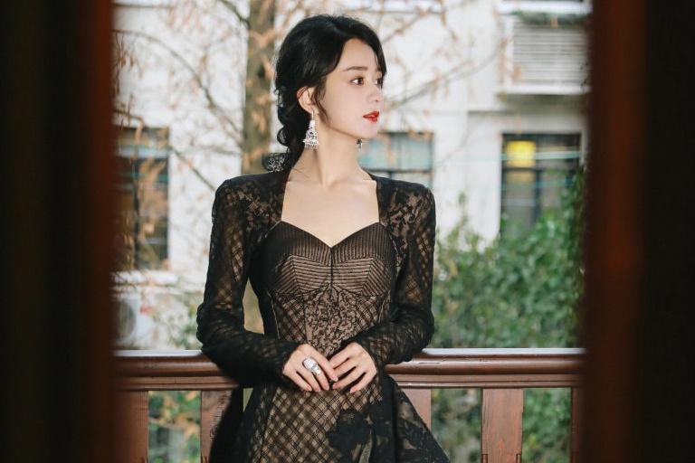 BLACKPINK Jisoo khiến Angela Baby và Triệu Lệ Dĩnh ngửi khói-7