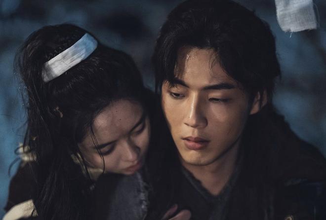 Kim Ji Soo nhập ngũ sau phốt bị tố trùm sò đầu gấu học đường-2