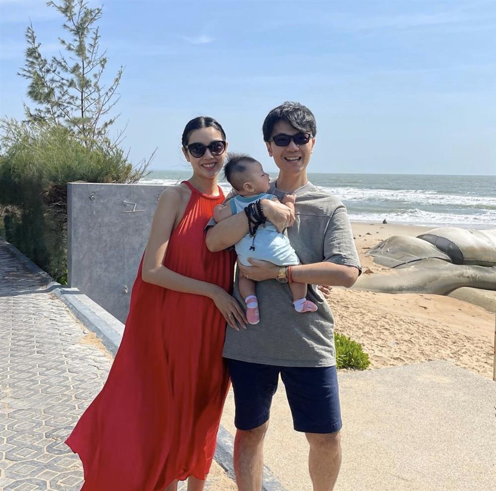 Hiền Hồ - Khánh Linh đụng hàng váy maxi khoe trọn lưng trần mướt mắt-7