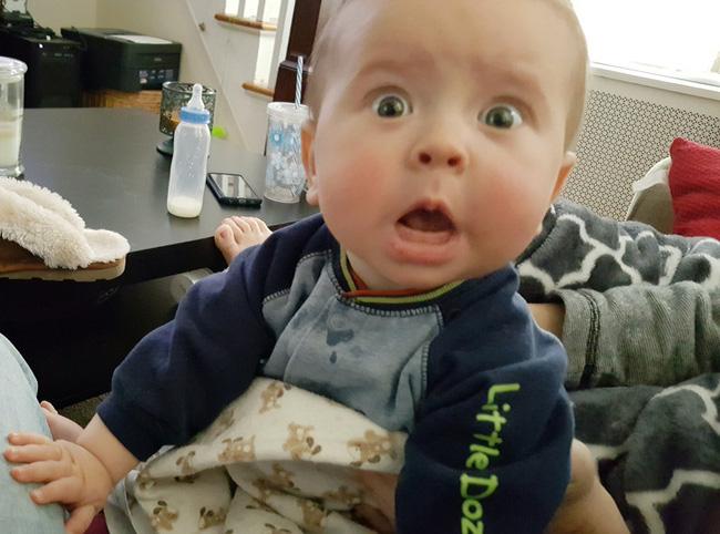 101 kiểu bày tỏ cảm xúc khó chịu ra mặt của lũ trẻ khiến bạn không thể nhịn cười-5