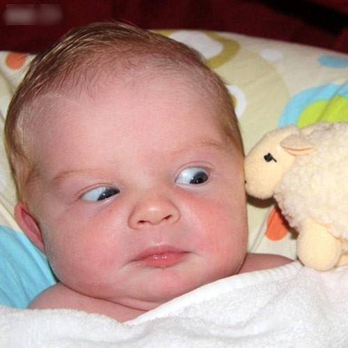 101 kiểu bày tỏ cảm xúc khó chịu ra mặt của lũ trẻ khiến bạn không thể nhịn cười-10