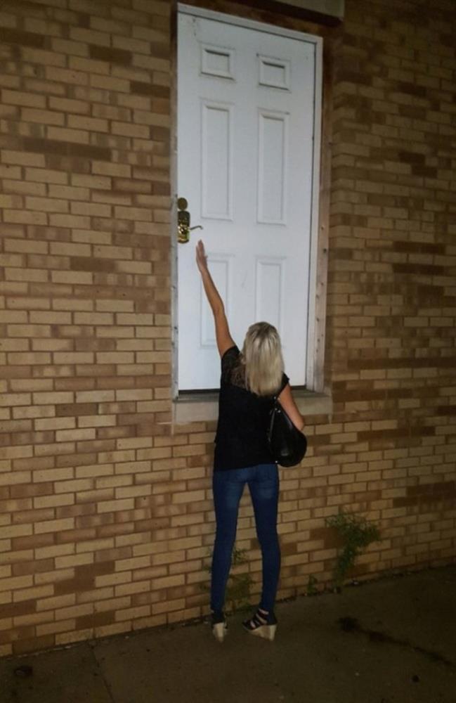 Những pha thiết kế lệch tông khiến người sử dụng phải khẩu nghiệp-3