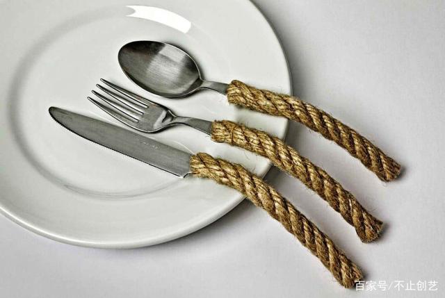 Những pha thiết kế lệch tông khiến người sử dụng phải khẩu nghiệp-12