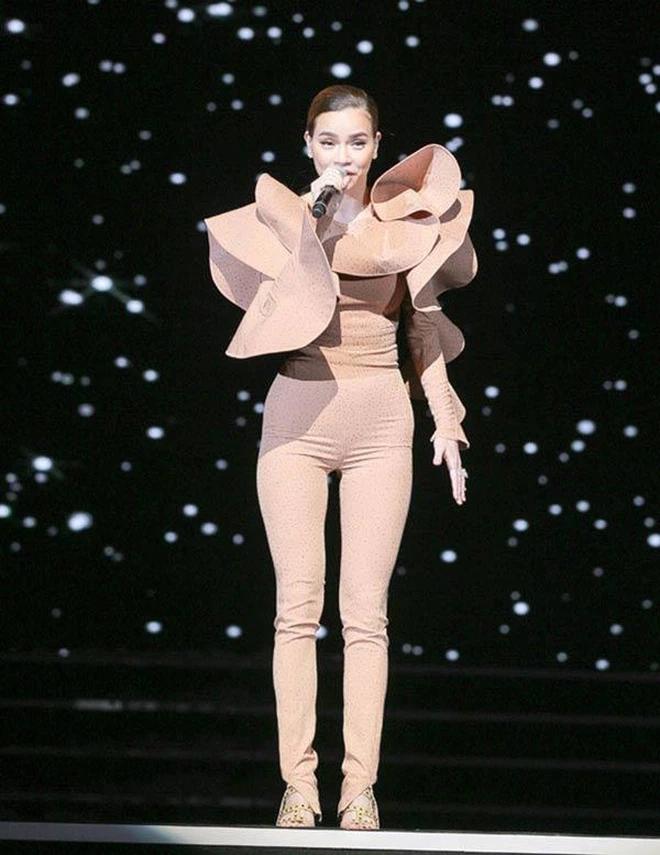 Hà Hồ mặc đẹp nức tiếng nhưng cũng có tới 3721 lần fail-13