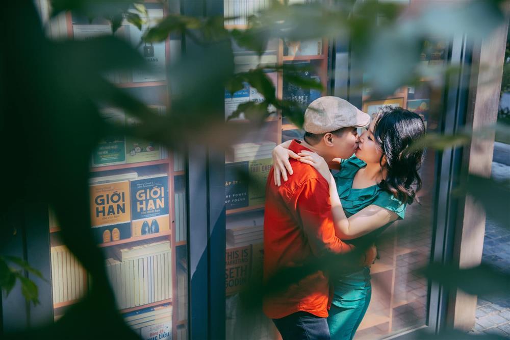 Ngưỡng mộ tình yêu ngọt ngào của cặp chàng bác sĩ - nàng bệnh nhân bên nhau 2 thập kỷ-4