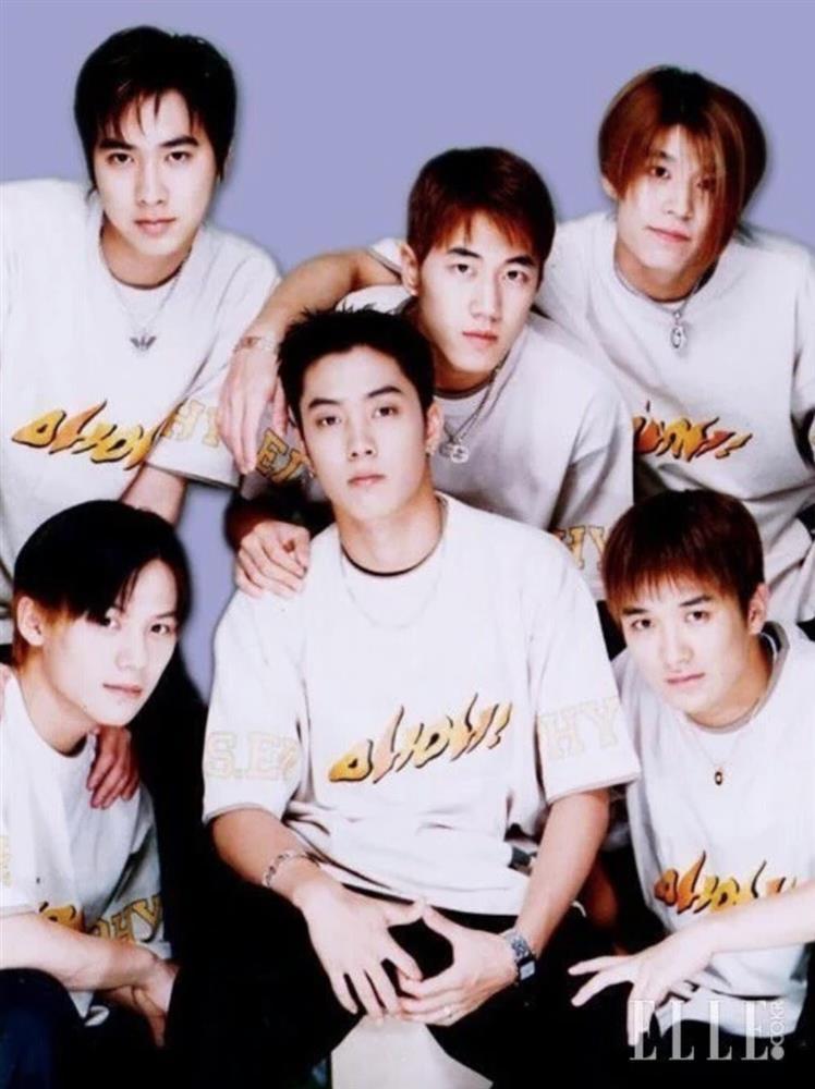 Idols Kpop chật vật với cuộc sống, đi làm nhân viên phục vụ khi hết thời-2