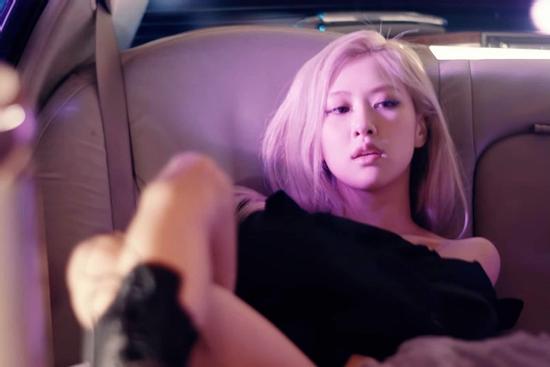 Rosé BLACKPINK tung teaser MV vừa giật vừa lag, có hát mà như không
