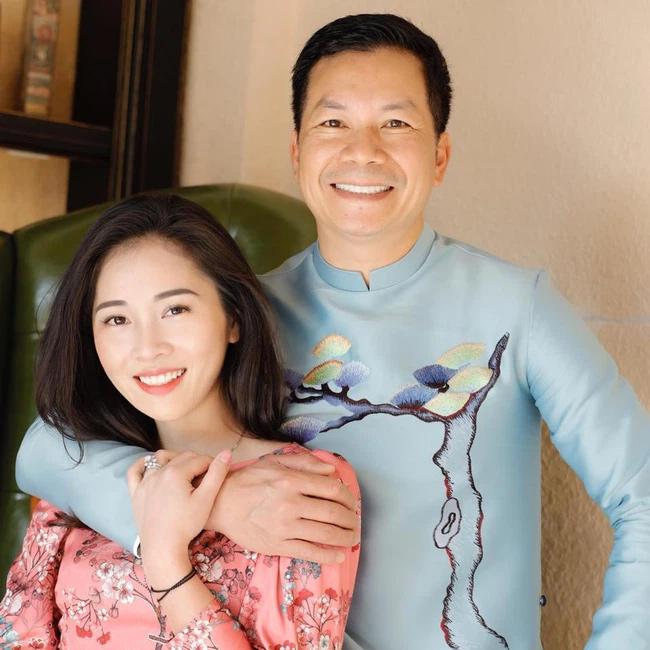 Sống ảo ngày 8/3, mặt mộc bà xã Shark Hưng gây chú ý-2