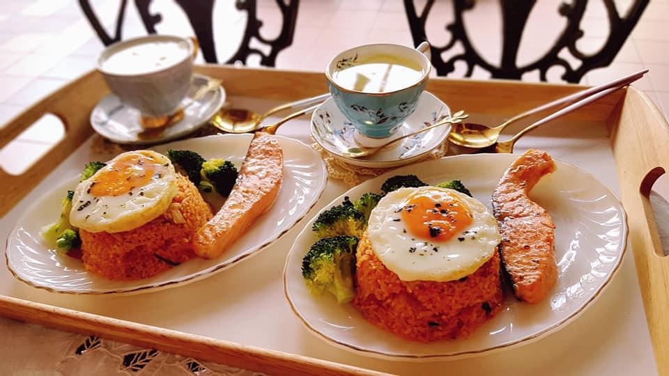 Mẹ Việt ở Maylaysia khoe suất cơm đĩa trong những ngày ở nhà tránh dịch-4