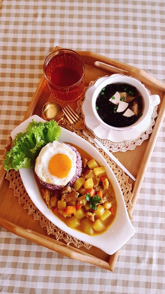 Mẹ Việt ở Maylaysia khoe suất cơm đĩa trong những ngày ở nhà tránh dịch-11