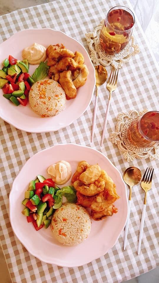 Mẹ Việt ở Maylaysia khoe suất cơm đĩa trong những ngày ở nhà tránh dịch-6