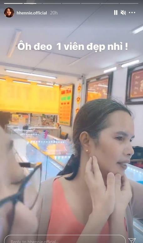 Sao Việt khoe quà 8/3: Sương sương cũng đồng hồ 250 triệu đồng-2