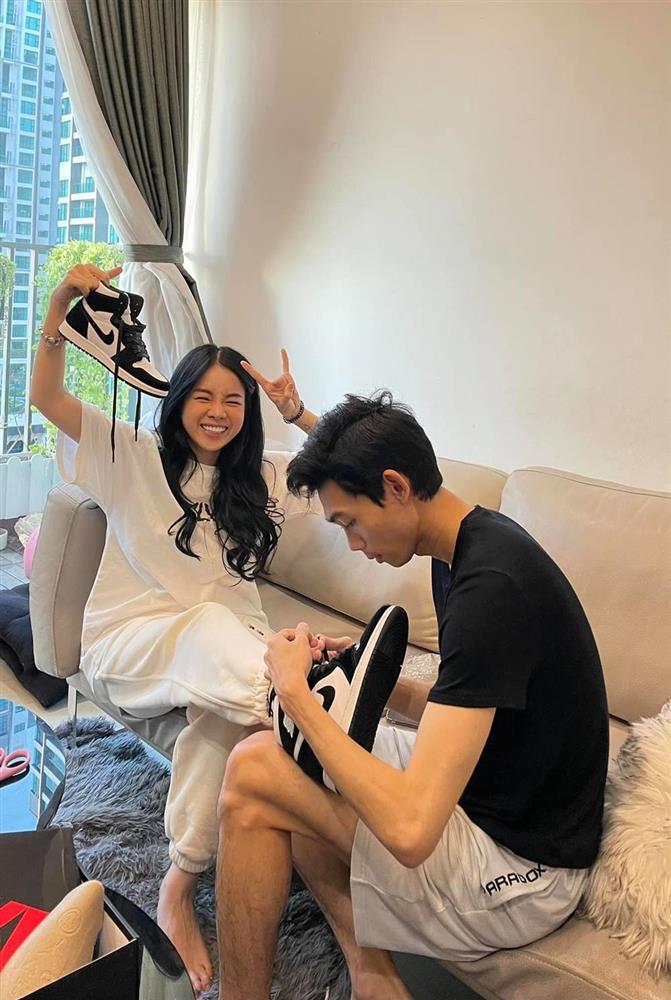 Sao Việt khoe quà 8/3: Sương sương cũng đồng hồ 250 triệu đồng-6