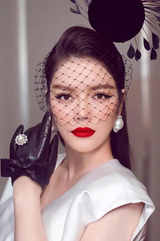 Lý Nhã Kỳ khoe mặt mộc khác lạ khó nhận ra-11