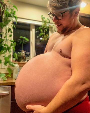 Hành trình sinh con của ông bố chuyển giới Mỹ-1