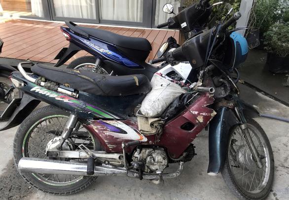 Gây tai nạn không bị bắt đền còn được chủ Mercedes tặng xe mới-3