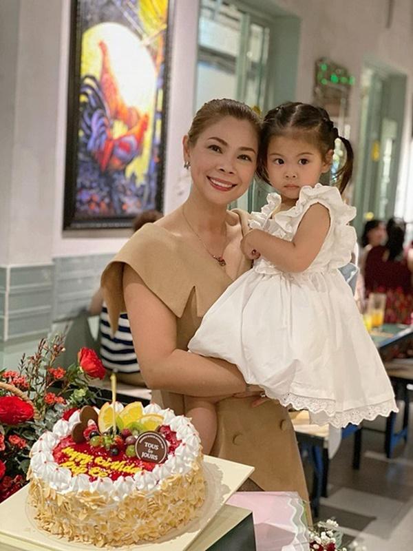 Thanh Thảo đón sinh nhật bên con gái Talia.
