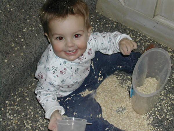 Sang chấn tâm lý khi nhìn thấy bãi chiến trường tụi trẻ tạo ra trong bếp-6