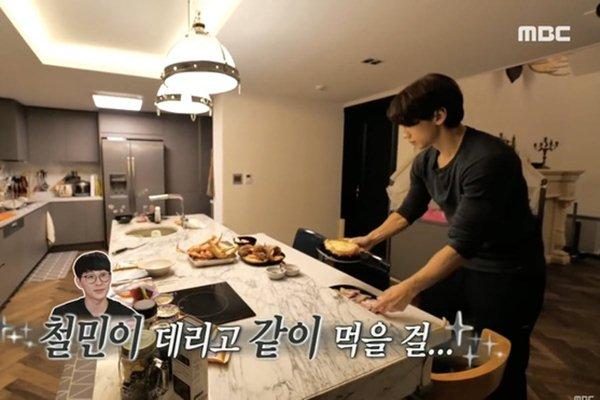 Bi Rain - Kim Tae Hee trốn con đi hẹn hò, còn tình tứ ôm nhau trên đường-3