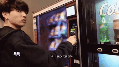 Té ghế với cách sửa điện thoại của đại gia black card Jungkook-3