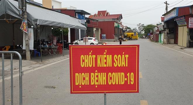 Ba thanh niên Hải Phòng thông chốt kiểm dịch về Hải Dương hát karaoke-1