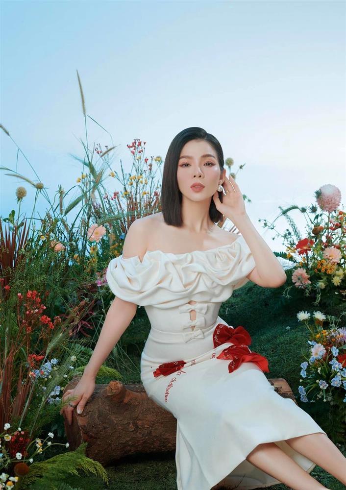 Những cặp chị em lệch tuổi của Vbiz nhưng đẹp đôi về ngoại hình-4