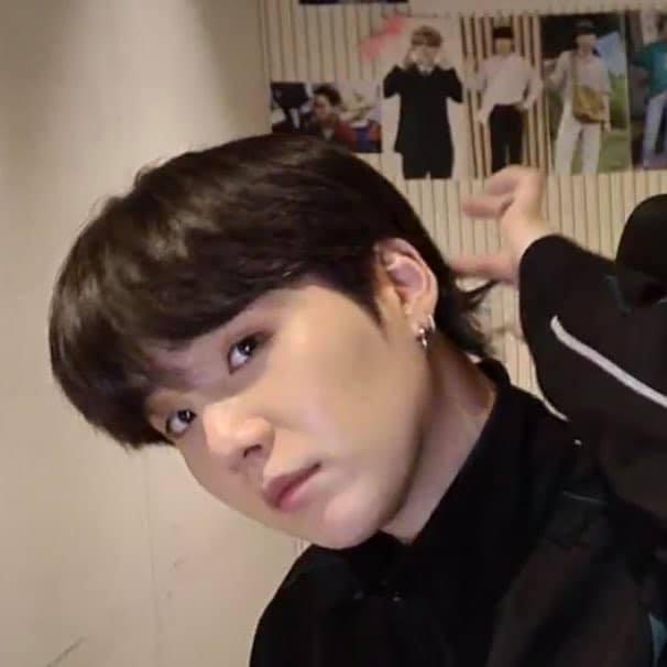 Học ngay Suga BTS chiêu động não né thính cực nhạy-7