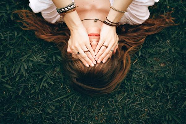 Trắc nghiệm vui: Nhìn bóng lưng 4 nữ sinh, bật mí ngay tính cách tiềm ẩn của bạn-2