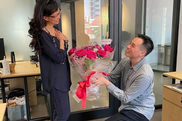 Shark Linh lộ nhan sắc thật khi chụp ảnh không có app-8