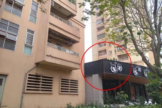 Vụ nữ sinh lớp 10 tự tử ở chung cư Hà Nội: Phát hiện 1 vỉ thuốc ngủ đã sử dụng trong phòng