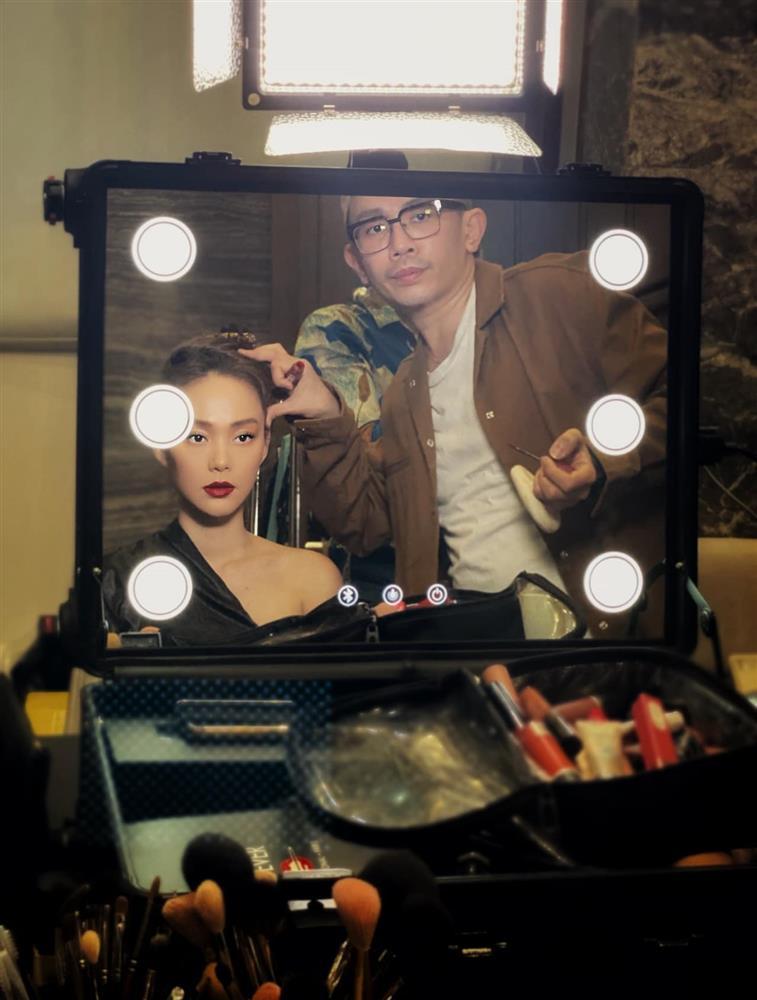 Phù thủy trang điểm cho Đặng Thu Thảo, Lý Nhã Kỳ đột ngột qua đời-2